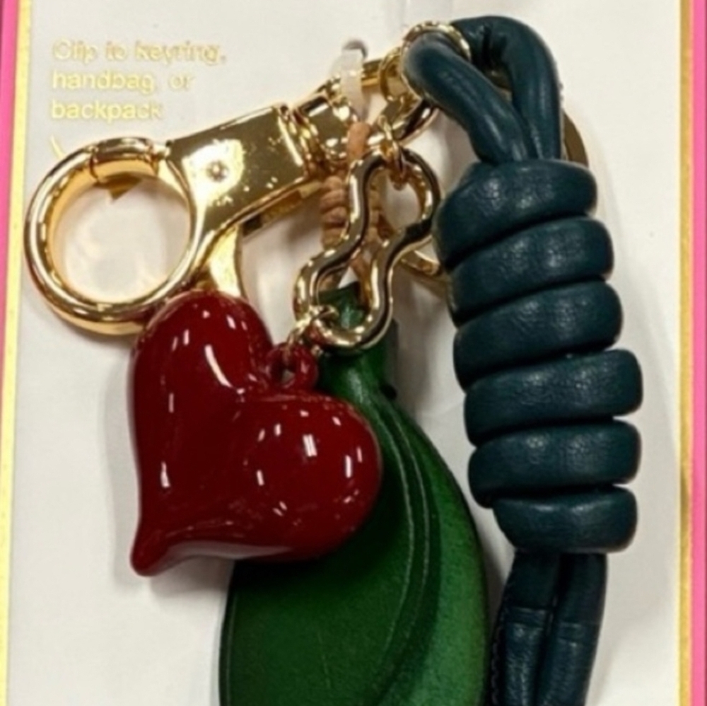 ❤️🔹️ Piper K🔹️ Beautiful Bag Charm Key Chain with flowers, heart - Picture 4 of 6